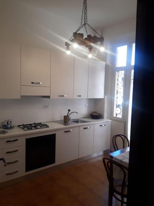 Small Luxury House La Spezia Luaran gambar