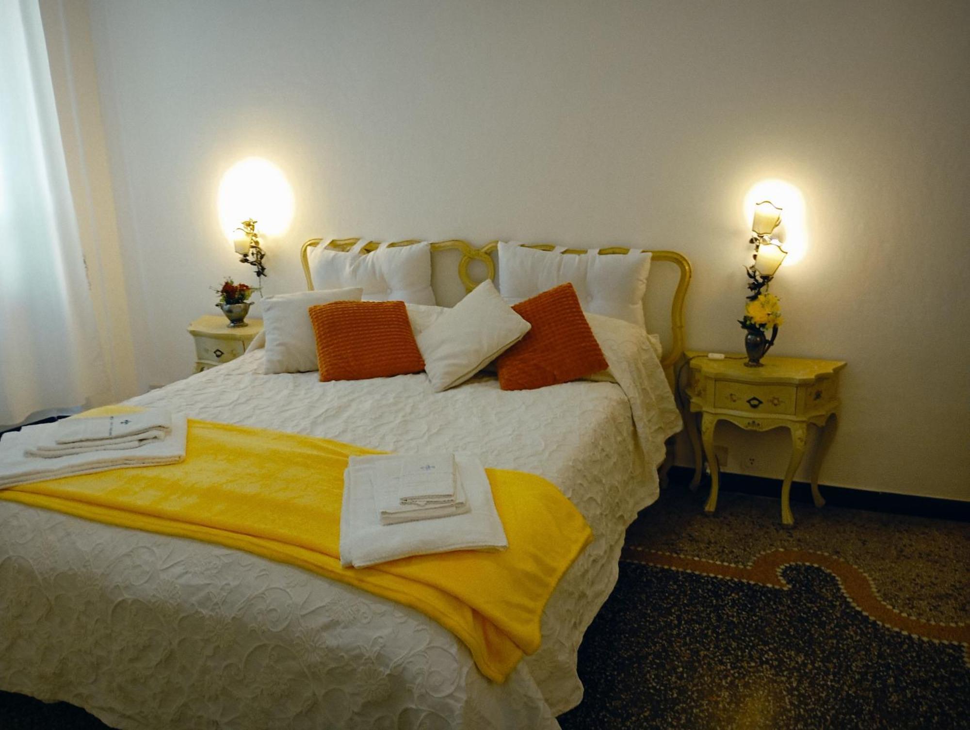 Small Luxury House La Spezia Luaran gambar