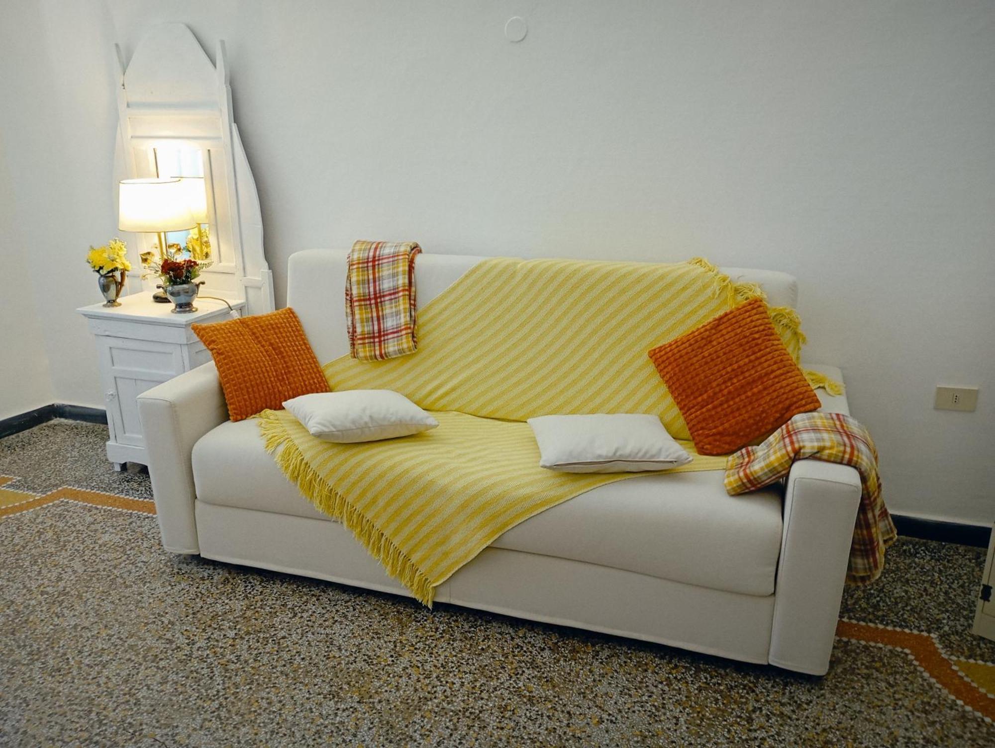 Small Luxury House La Spezia Luaran gambar